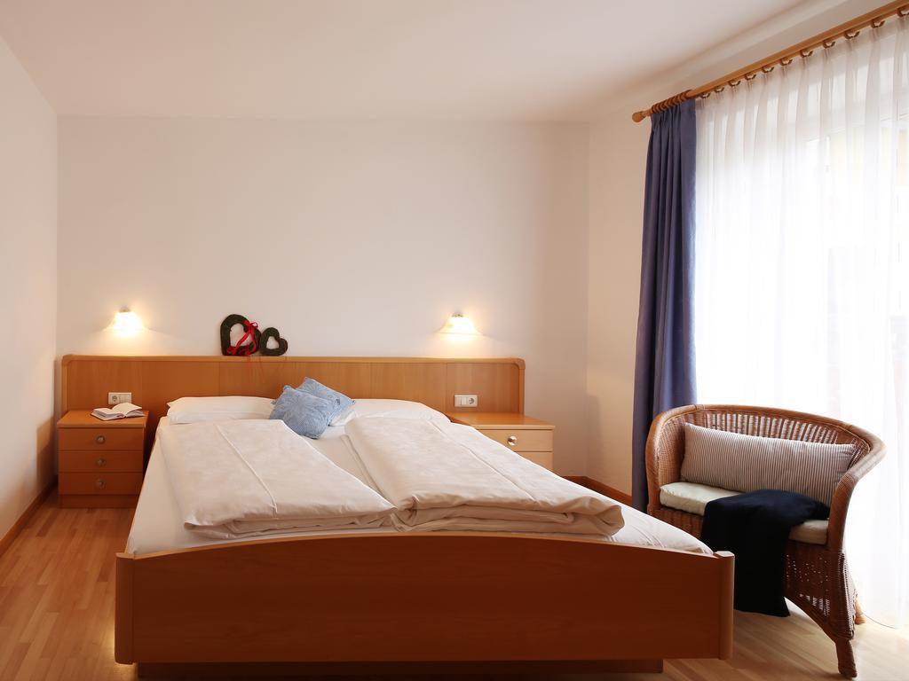 Residence Rose San Candido Szoba fotó