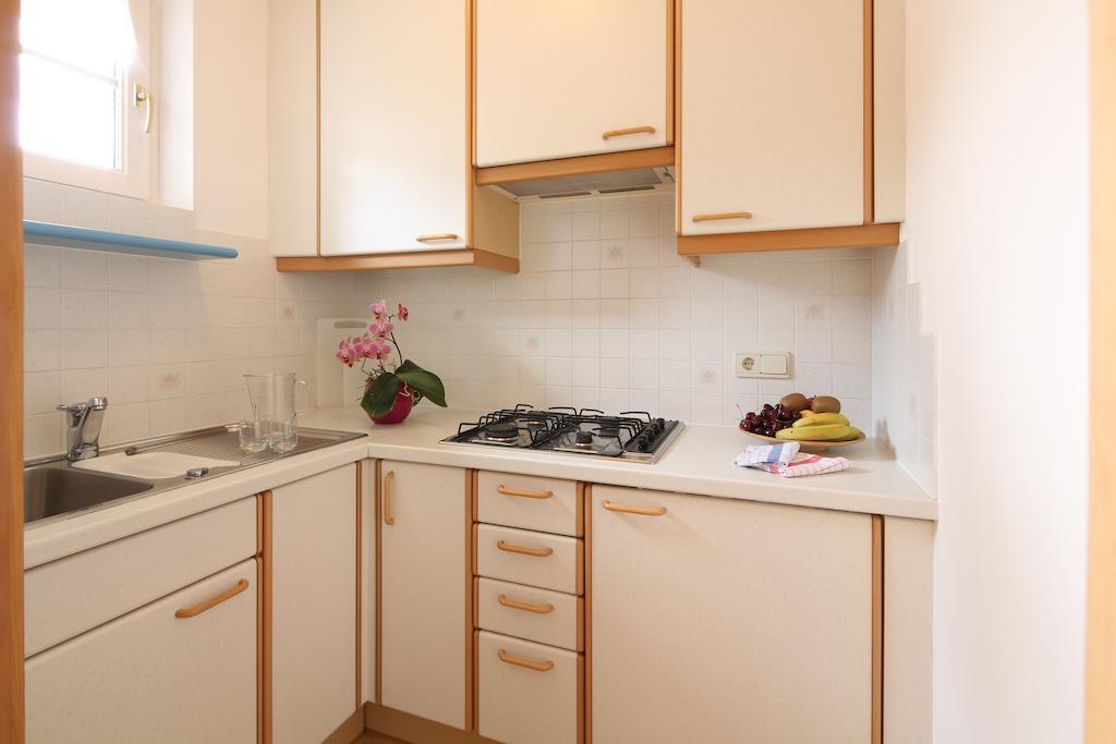 Residence Rose San Candido Szoba fotó